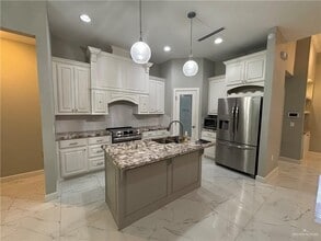 2601 Tulipan Ave in Mission, TX - Building Photo - Building Photo