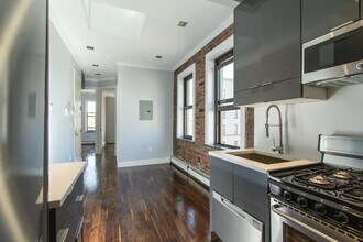 124 Ridge St in New York, NY - Building Photo - Building Photo