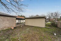 2616 Oakcliff St - 26
