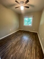 207 W Walworth St, Unit Apartment 26 in Elkhorn, WI - Building Photo