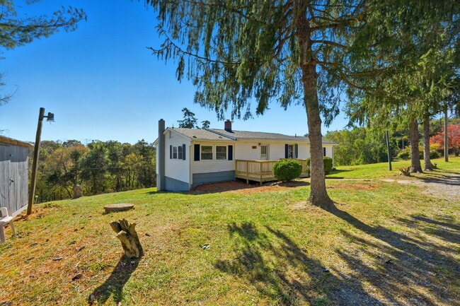 property at 1071 Settlersway Ln