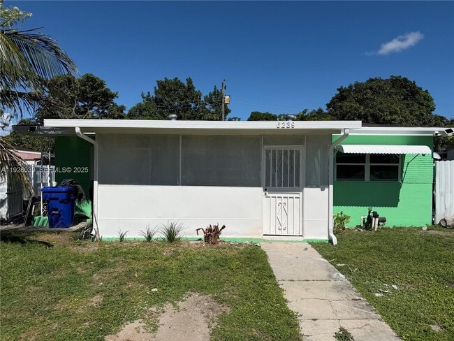 6239 Grant Ct in Hollywood, FL - Building Photo - Building Photo