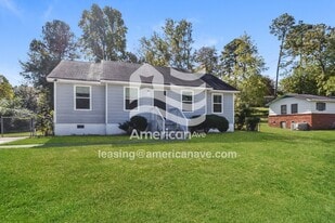 7352 Pinedale Dr in Columbia, SC - Building Photo