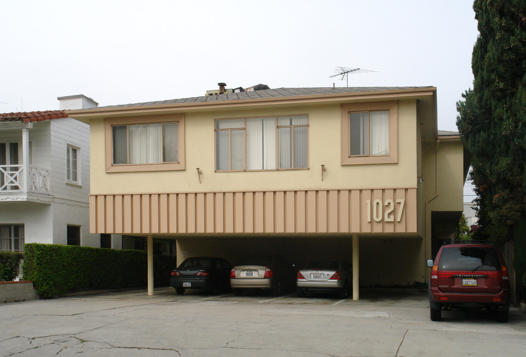 1027 S Corning St in Los Angeles, CA - Building Photo