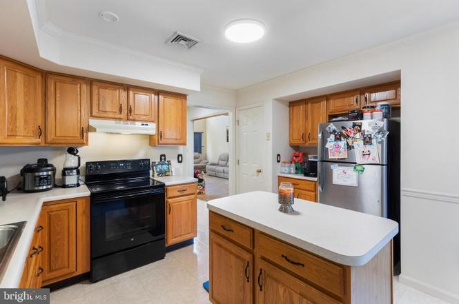 16 Ashburg Dr in Mechanicsburg, PA - Building Photo