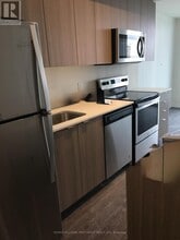 3237 Bayview Ave in Toronto, ON - Building Photo - Building Photo