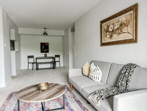 1071 Clayton Ln, Unit SI ID1256857P in Austin, TX - Foto de edificio - Building Photo