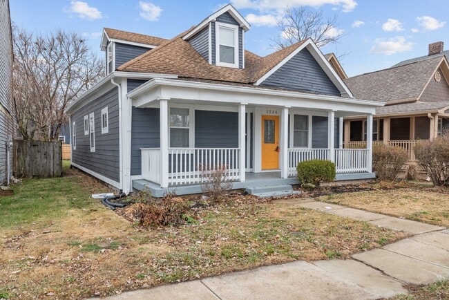 property at 2224 N Kenwood Ave