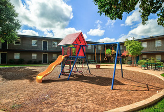 Chula Vista Apartments in Oklahoma City, OK - Building Photo - Building Photo