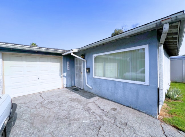 4747-4747 W 160th St in Lawndale, CA - Building Photo - Building Photo