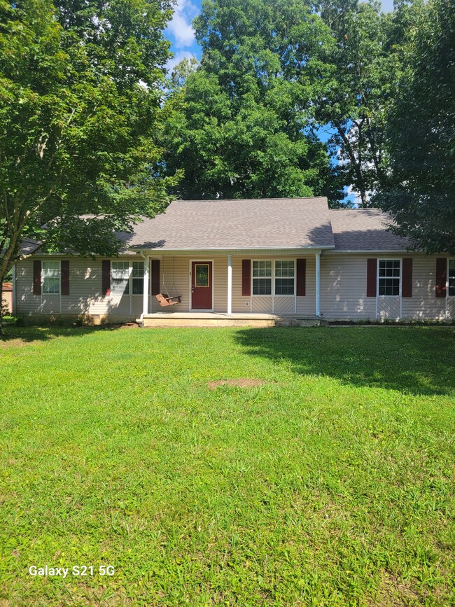 property at 739 Mockingbird Dr