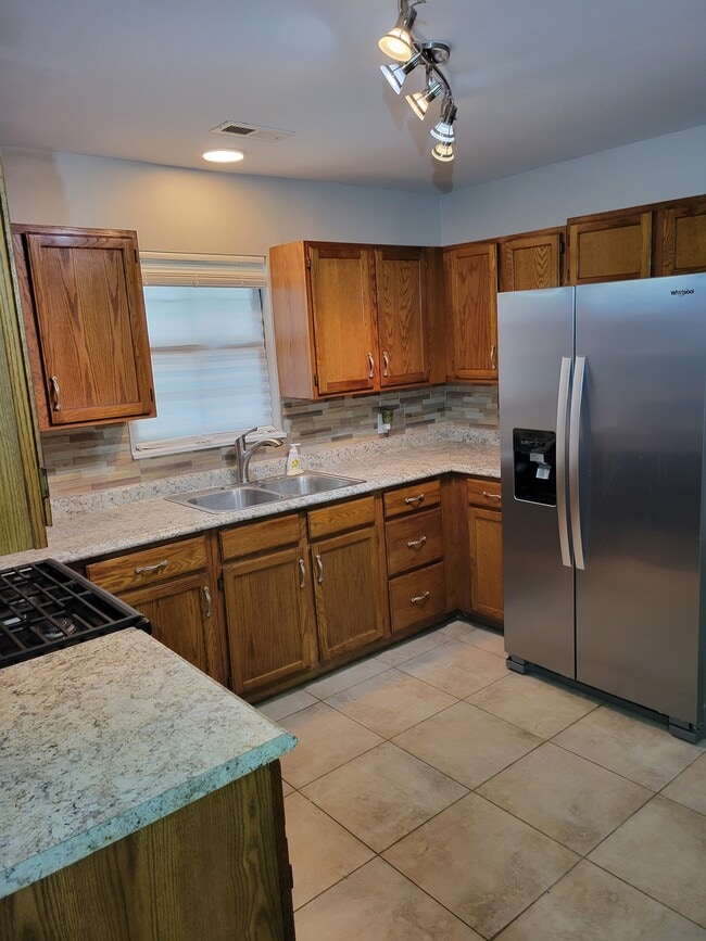 5222 N 20th St in St. Louis, MO - Foto de edificio - Building Photo