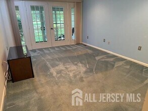 28 Daniel Webster Ave in Monroe Township, NJ - Building Photo - Building Photo