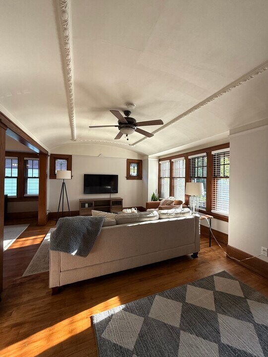 2156 N 62nd St, Unit 2156 in Wauwatosa, WI - Foto de edificio