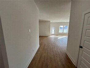 7004 E Sugarloaf St in Siloam Springs, AR - Building Photo - Building Photo