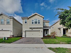 1092 Downswing Pl in Four Corners, FL - Building Photo