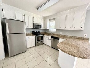 164 Shadeland Cir in West Columbia, SC - Building Photo - Building Photo