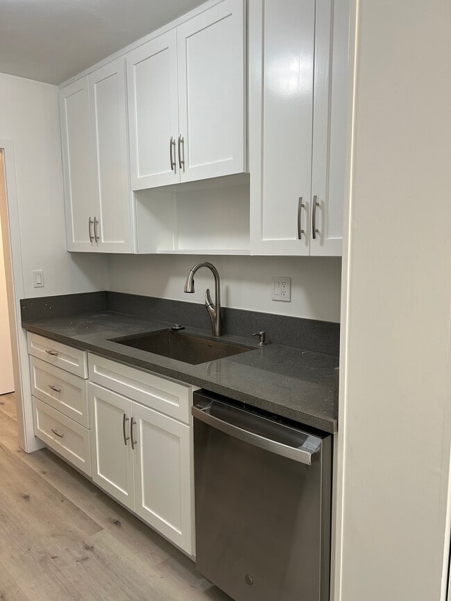 216 S Occidental Blvd, Unit 312 in Los Angeles, CA - Building Photo - Building Photo