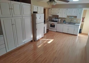 5804 Sunset Trail in Ypsilanti, MI - Building Photo - Building Photo