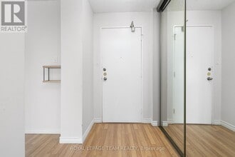 665 Bathgate Dr in Ottawa, ON - Building Photo - Building Photo