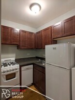 833 W Wolfram St, Unit 3 in Chicago, IL - Building Photo