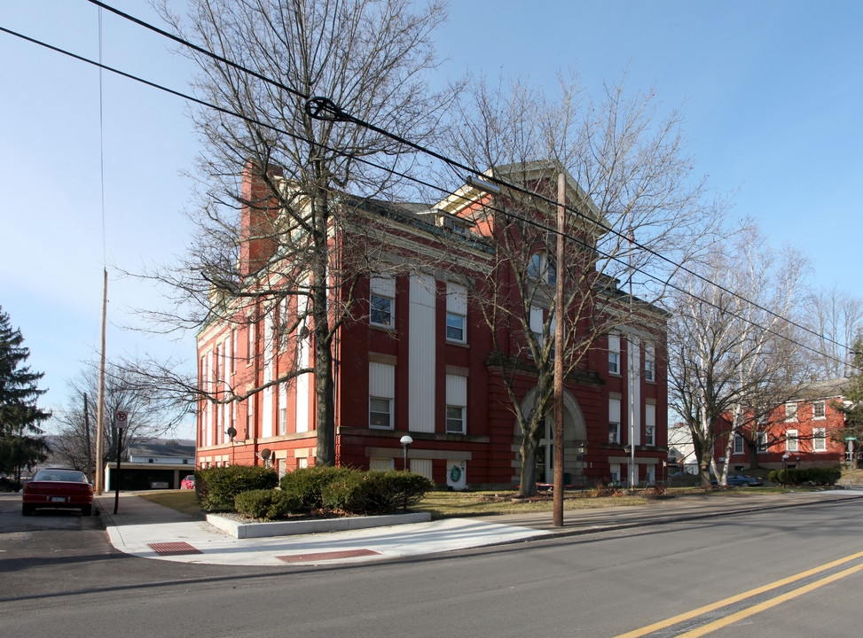 Washington Manor in Greenville, PA - Building Photo