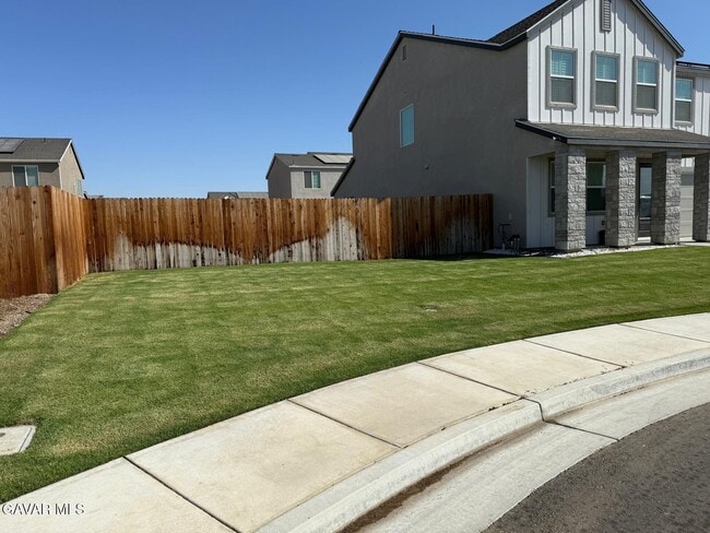 7400 Carambola Pl in Bakersfield, CA - Building Photo - Building Photo