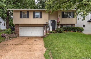 2726 Bremerton Rd in Brentwood, MO - Building Photo