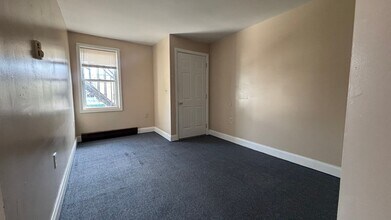 21 West St in Chicopee, MA - Building Photo - Building Photo