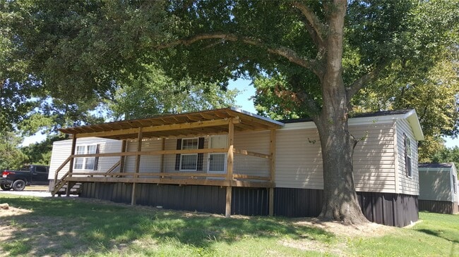 808 Martin Luther King Blvd in Willis, TX - Building Photo - Building Photo