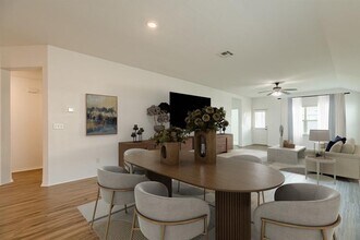 341 Escondido Cir in San Marcos, TX - Building Photo - Building Photo