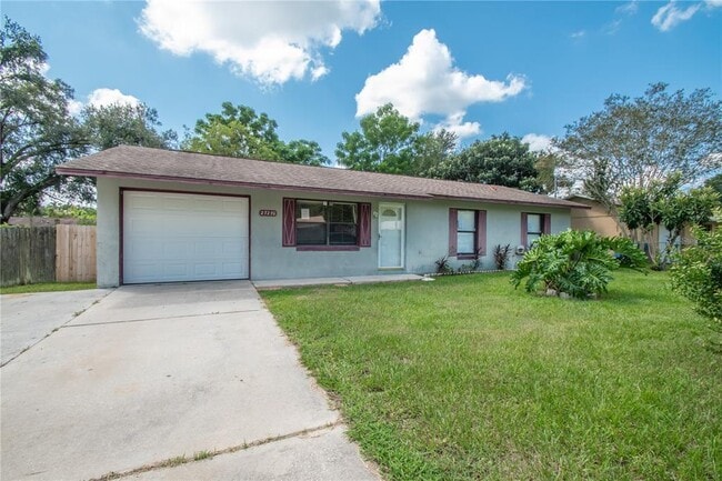 27270 Warner Ave in Brooksville, FL - Foto de edificio - Building Photo