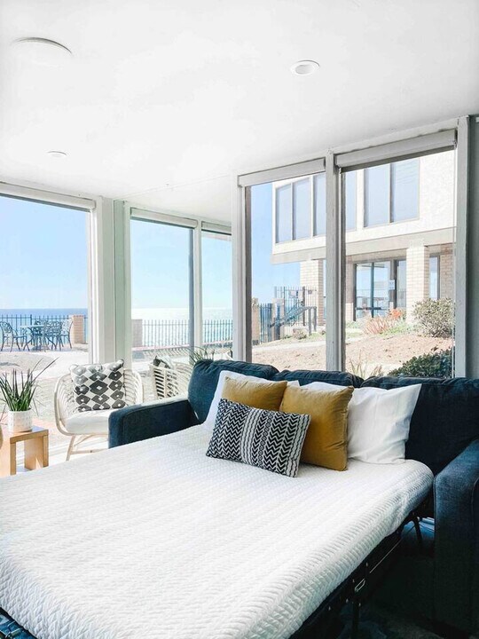 190 Del Mar Shores Terrace in Solana Beach, CA - Building Photo