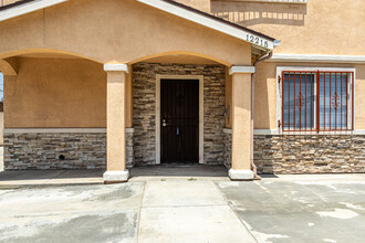 12213 Tilbury St in Hawaiian Gardens, CA - Building Photo - Building Photo