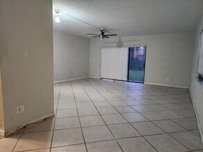 2516 S 19th St in Fort Pierce, FL - Foto de edificio - Building Photo