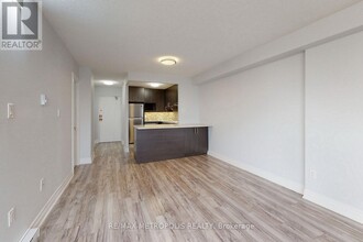 2500-2500 Bridletowne Cir in Toronto, ON - Building Photo - Building Photo