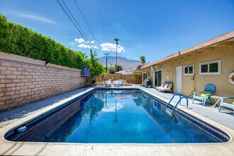 4385 E Pso Caroleta in Palm Springs, CA - Building Photo - Building Photo
