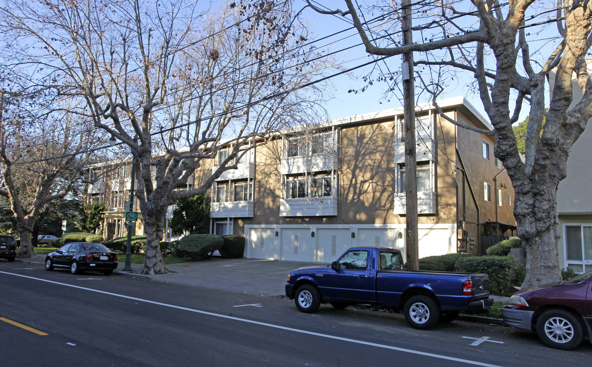 Grand Central in Alameda, CA - Building Photo