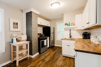 422 Barth Ave SE in Grand Rapids, MI - Building Photo - Building Photo