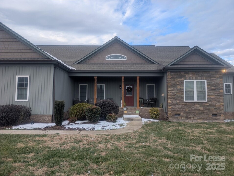 104 Corina Ln in Mooresville, NC - Building Photo