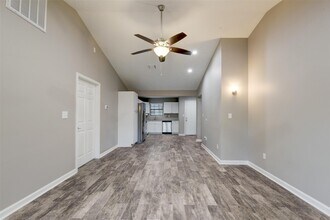 3491 Balboa Cir in Montgomery, TX - Building Photo - Building Photo