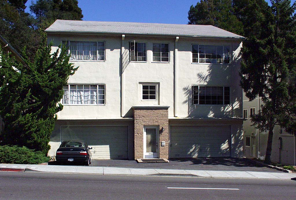 2200 Mountain Blvd in Oakland, CA - Building Photo