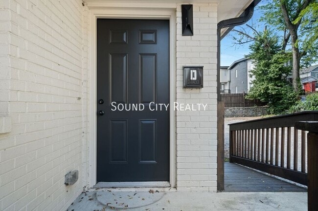 property at 1905 Hermosa St