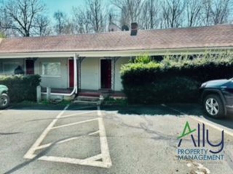 638 Ivy Hill Ln in Charlottesville, VA - Building Photo