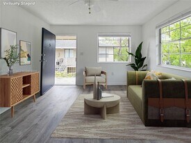 6617 SW 10th St in Miami, FL - Building Photo