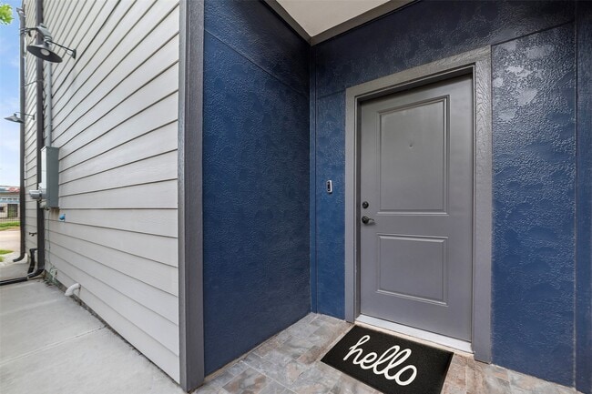 property at 837 W Little York Rd