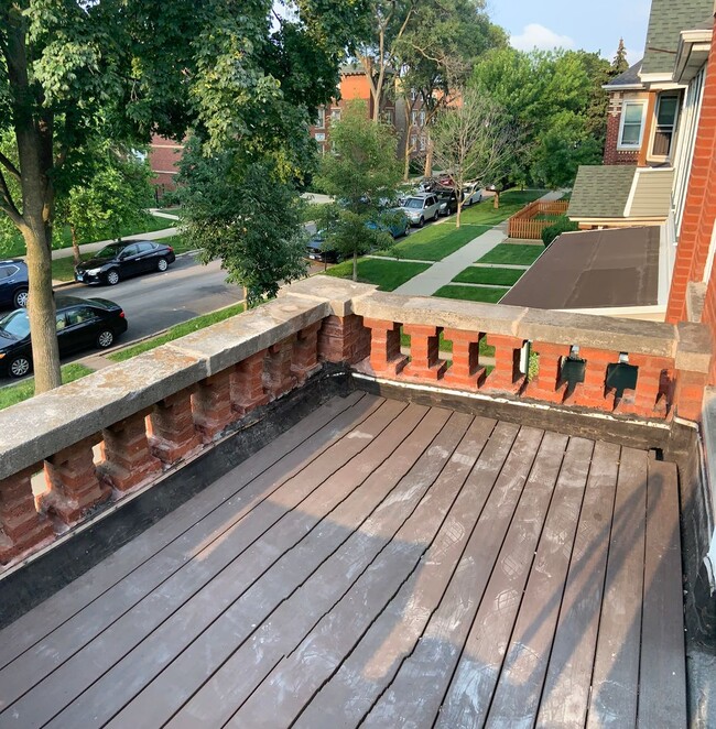 4847 W Hutchinson St in Chicago, IL - Building Photo - Building Photo