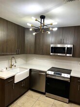 902 SW 126th Ave in Miami, FL - Building Photo - Building Photo