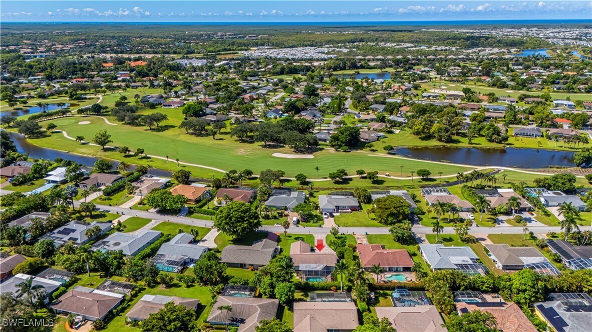 297 Bay Meadows Dr in Naples, FL - Building Photo