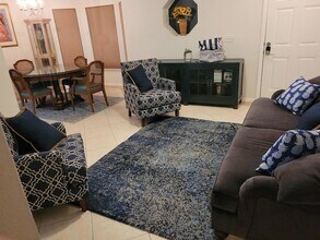 365 NW Hibiscus St in Port St. Lucie, FL - Building Photo - Building Photo